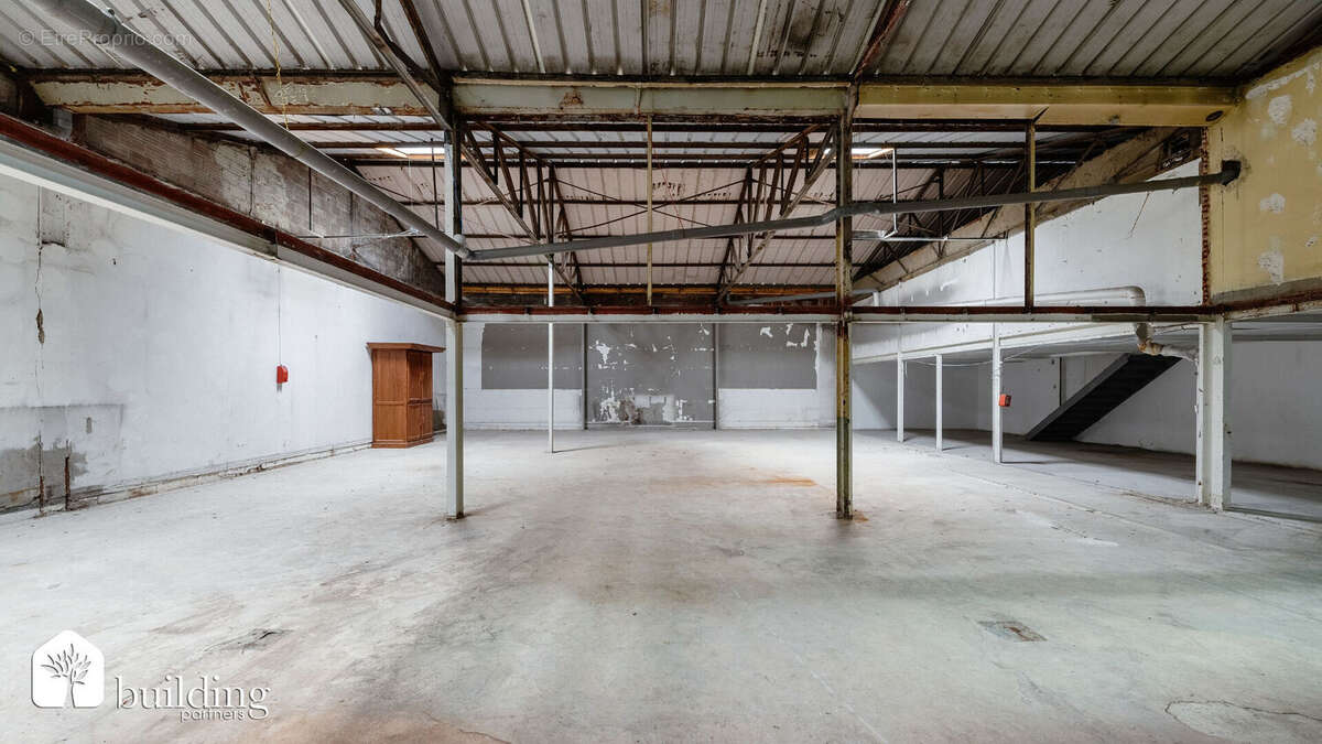 Commerce à COURBEVOIE