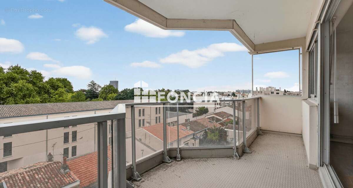 Appartement à BORDEAUX