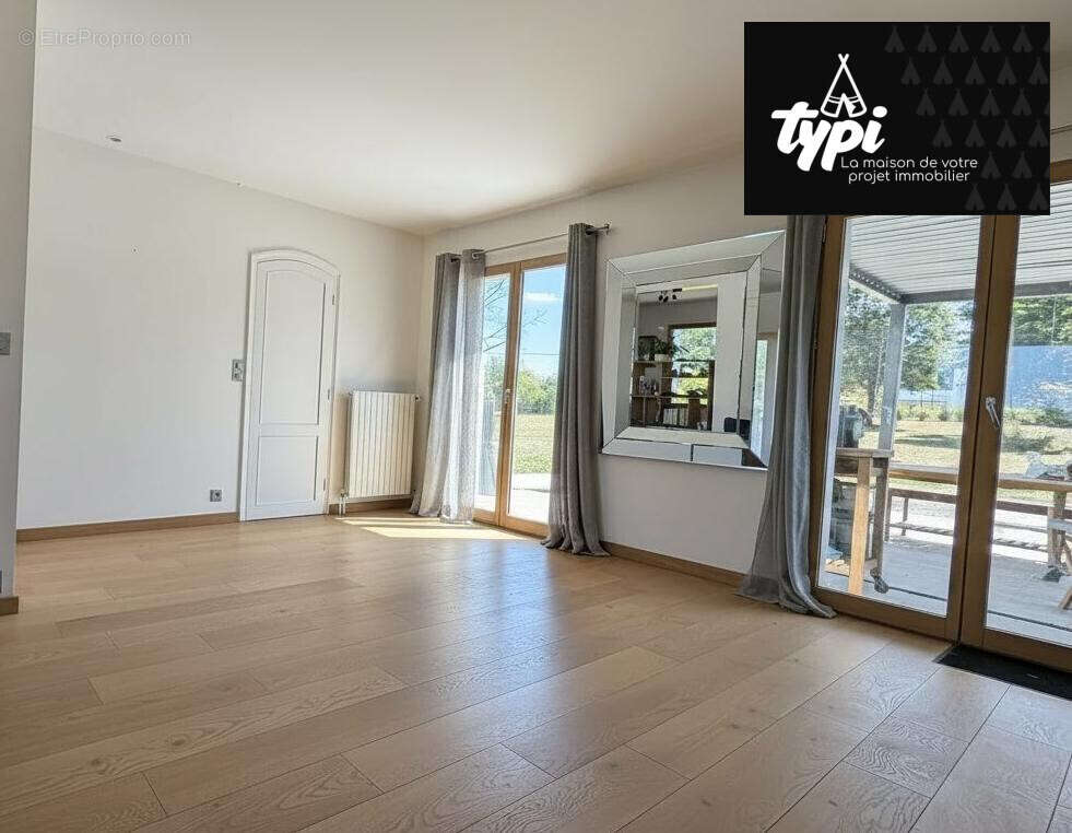 Maison 240 m² à Caudan  - photo 4