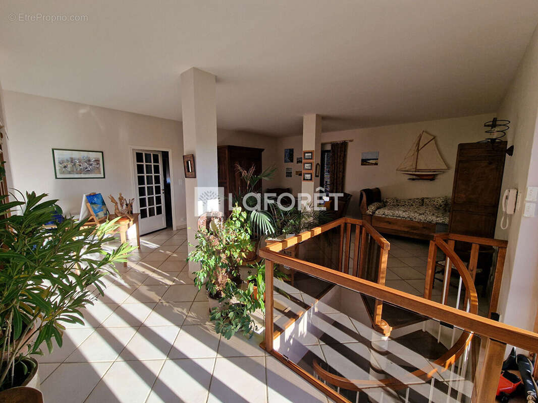 Maison à LUC-LA-PRIMAUBE