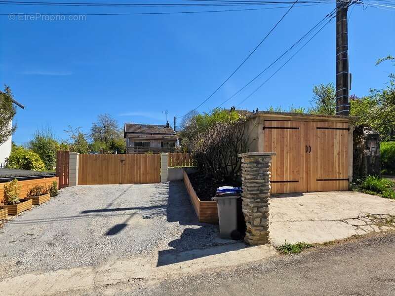 Maison à LONS-LE-SAUNIER