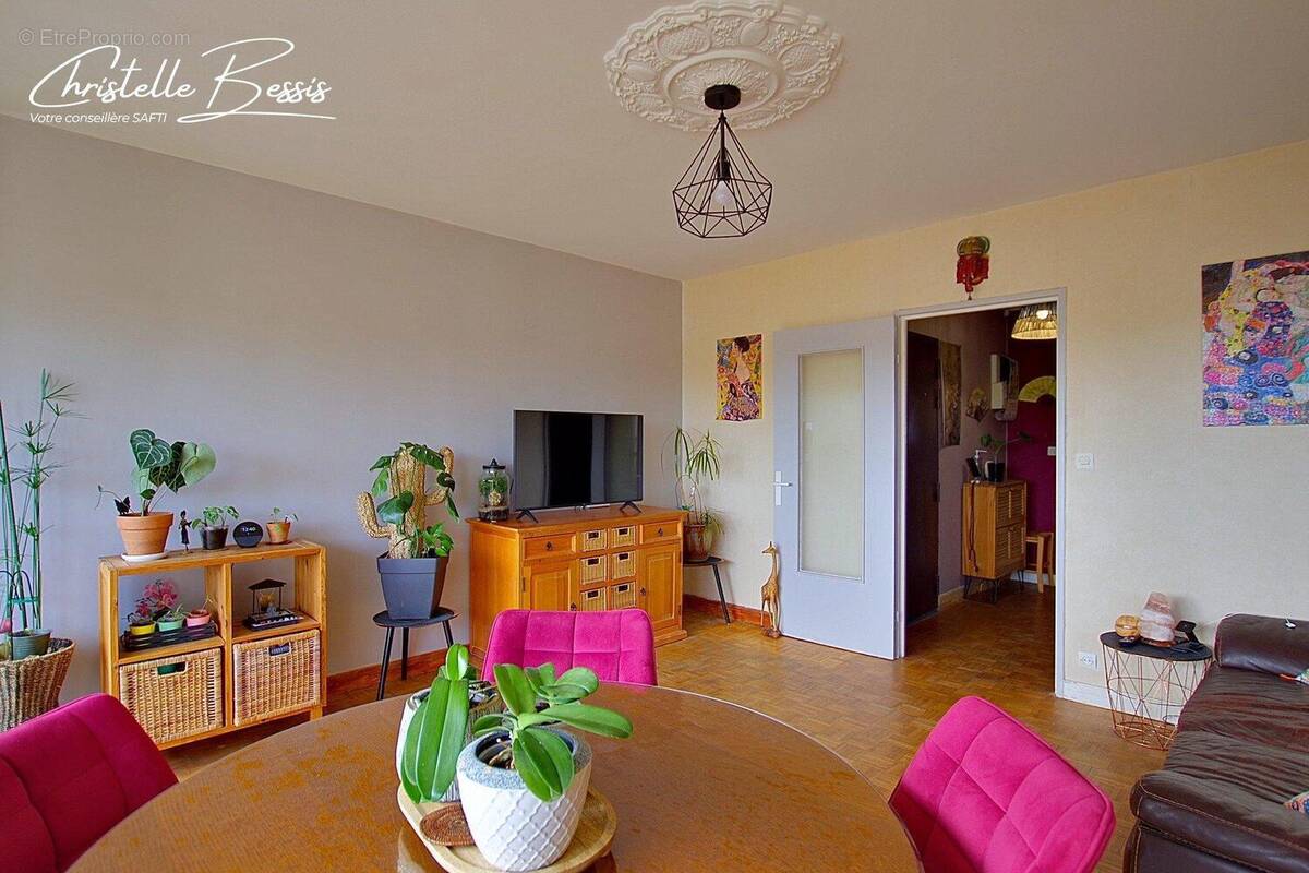 Photo 1 - Appartement à VILLECRESNES