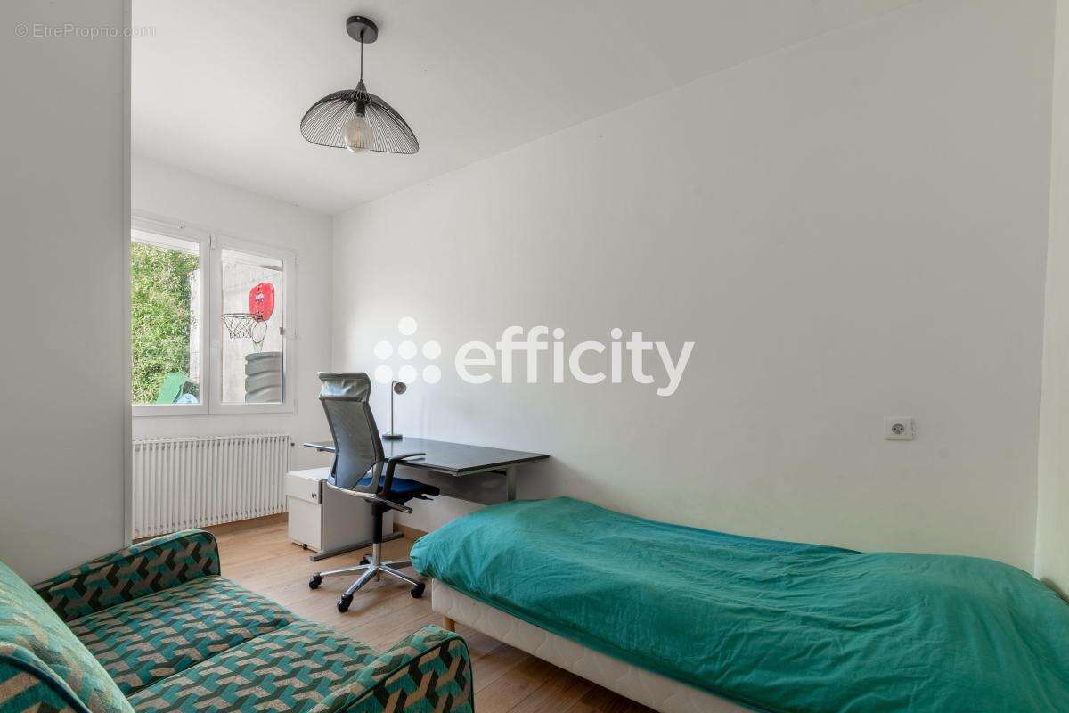 Maison à CHOISY-LE-ROI