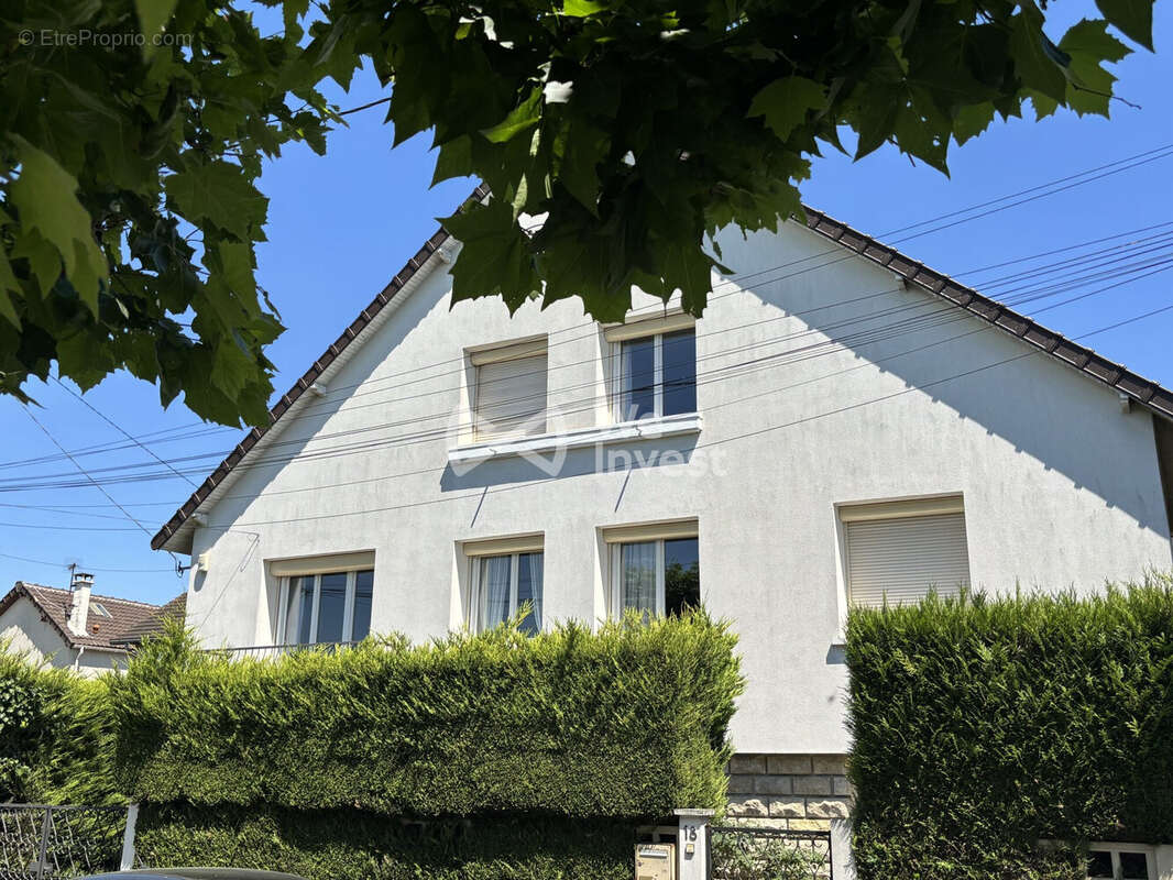 Maison à SAVIGNY-SUR-ORGE