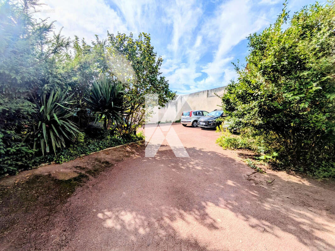 parking privatif - Appartement à CORMEILLES-EN-PARISIS