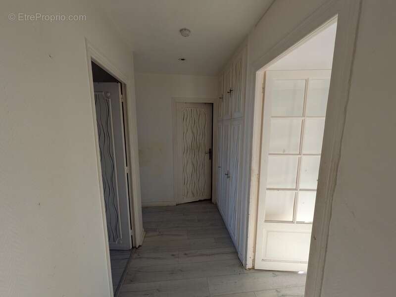 Lorient appartement de 66 m² habitable a rafraichir de type 3 a proximité du centre ville et de la rocade - photo 3