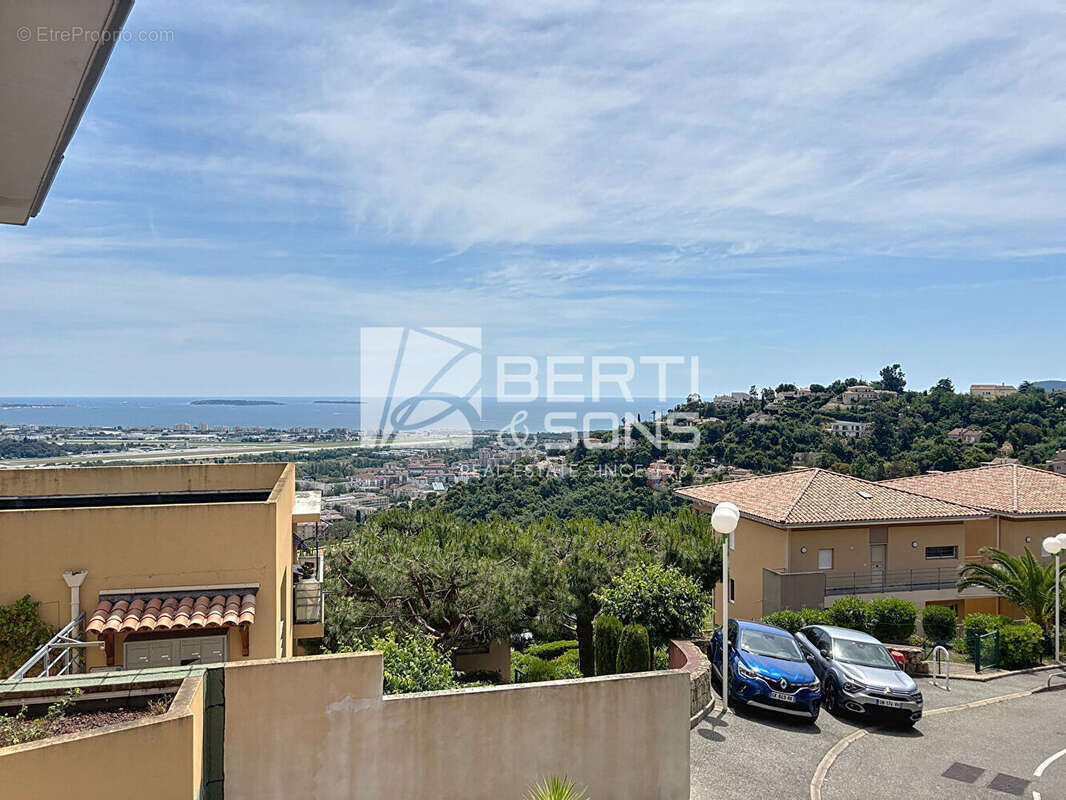 Appartement à MANDELIEU-LA-NAPOULE