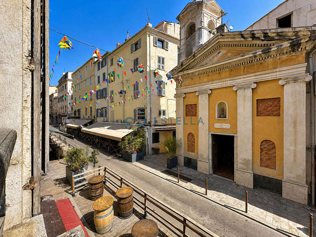 Appartement T2 au coeur de la vieille ville d'Ajaccio - Rue du Roi de Rome - photo 3