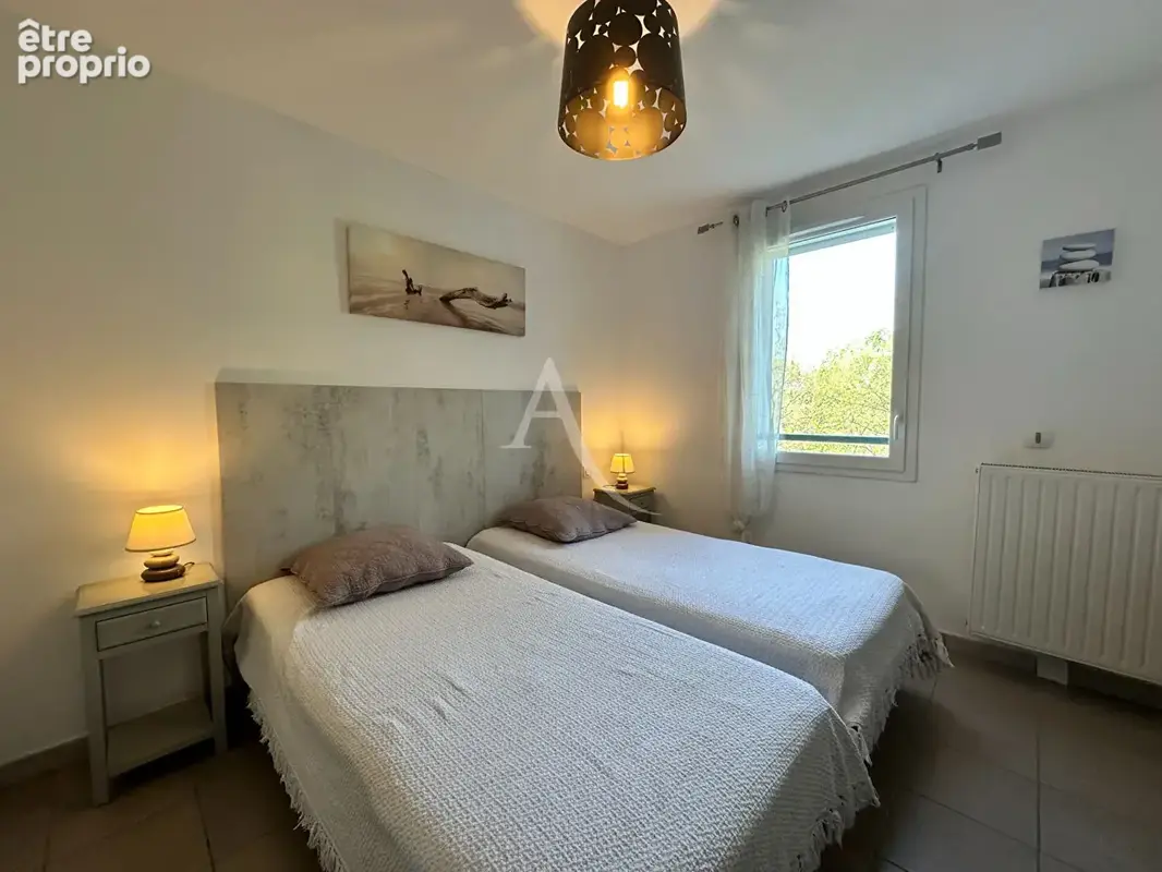 Appartement type 2 de  43.47 m2 deux places de parking terrasse ascenseur piscine au calme greoux les bains - photo 6