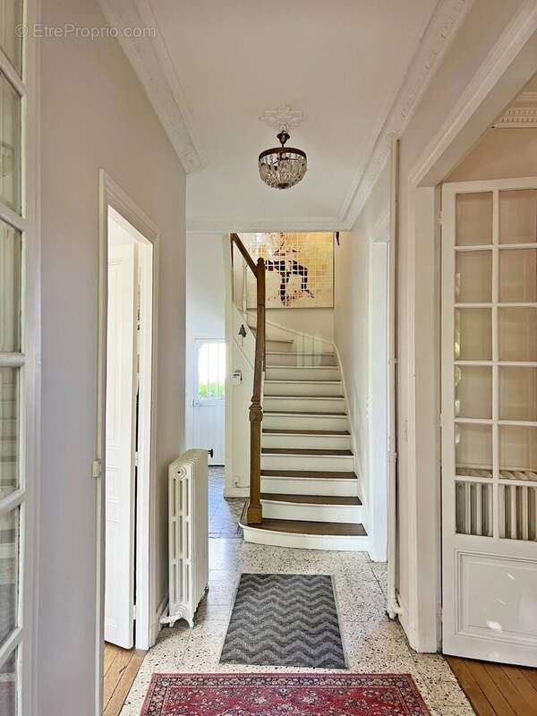 Maison à CHENNEVIERES-SUR-MARNE