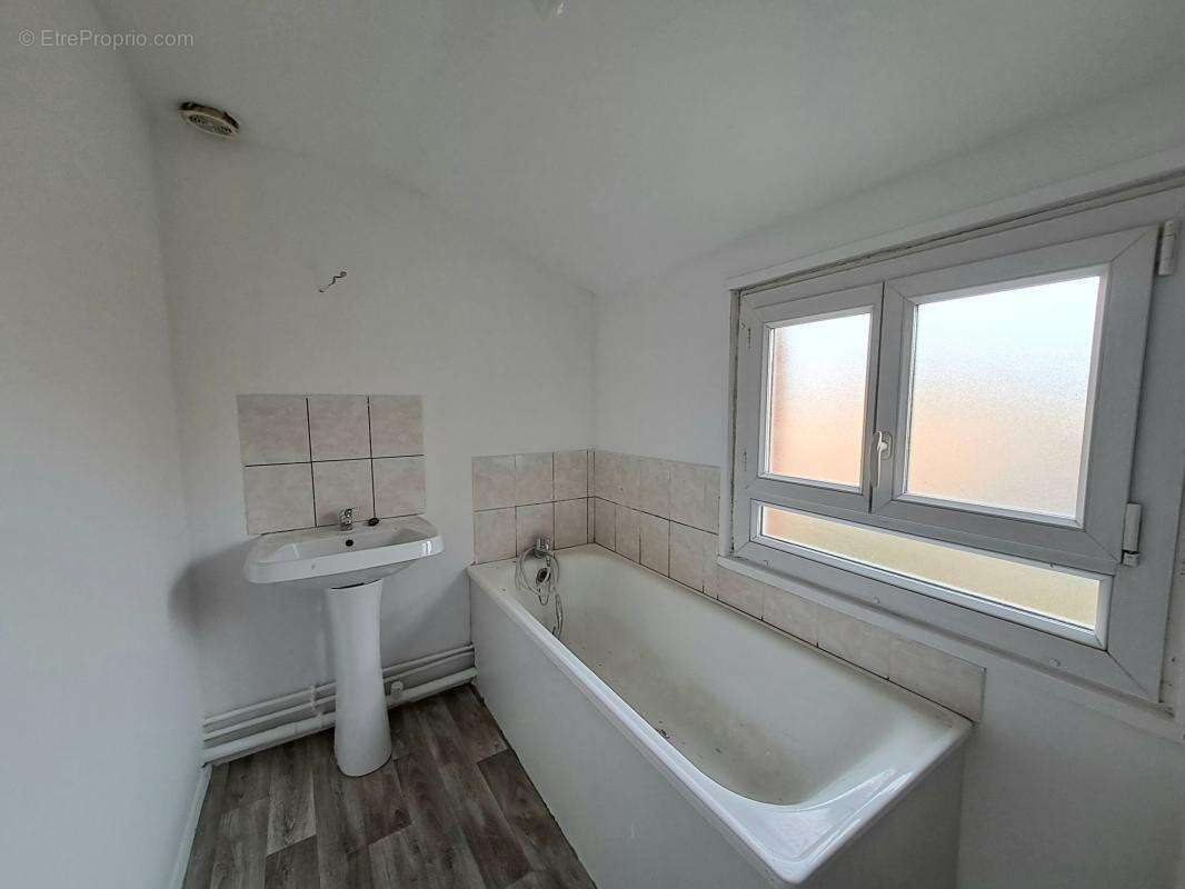 Maison à COURCELLES-LES-LENS