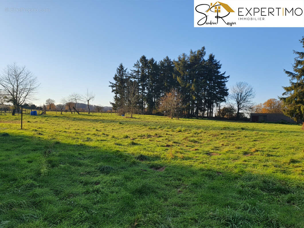 Maison à LAPEYROUSE