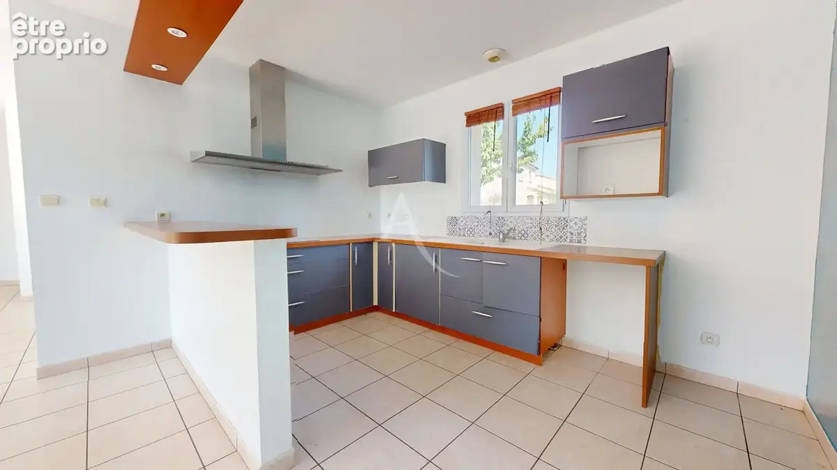 Iteuil - plain pied - 131 m² - 5 chambres -  jardin - photo 7
