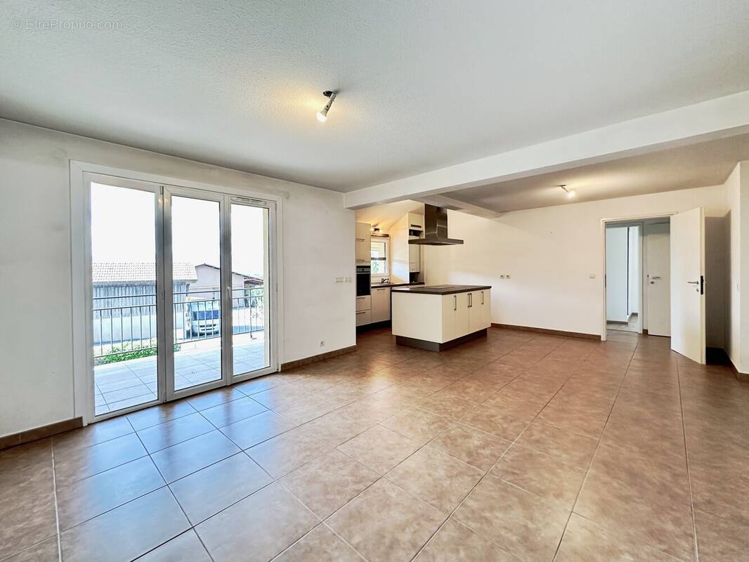 Appartement à PRESILLY