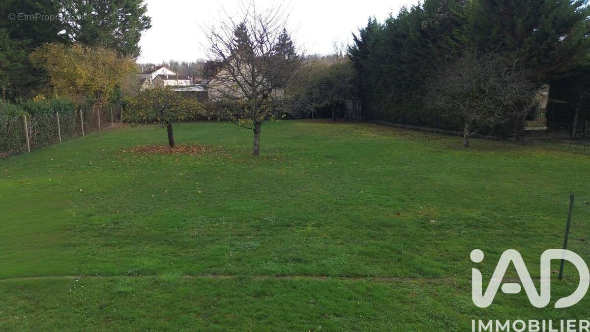 Photo 2 - Terrain à RUBELLES