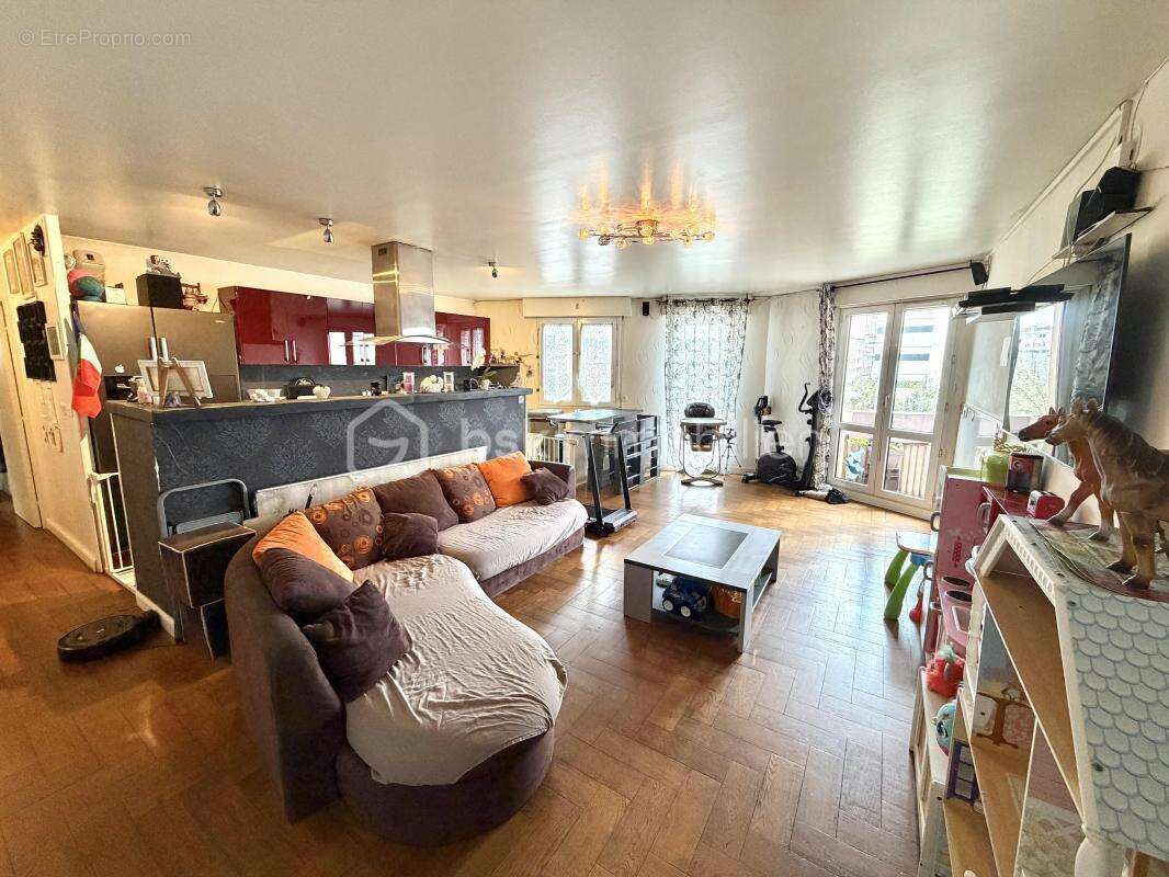 Rouen 76100 quartier MATMUT - appartement T4 - 3 chambres, 3 balcons, un box de stationnement, cave - photo 3