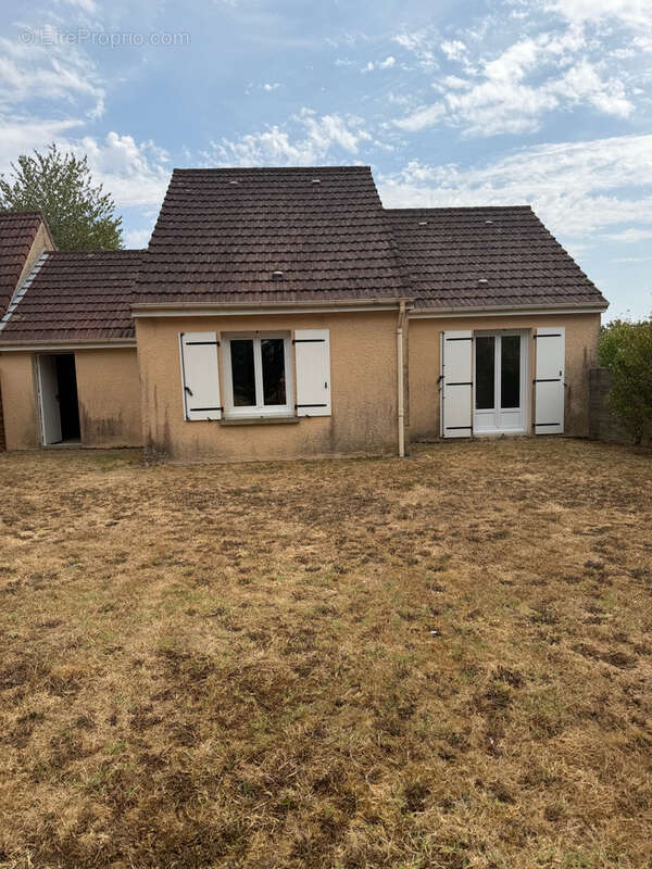 Maison à Pierrefitte/Loire - photo 2