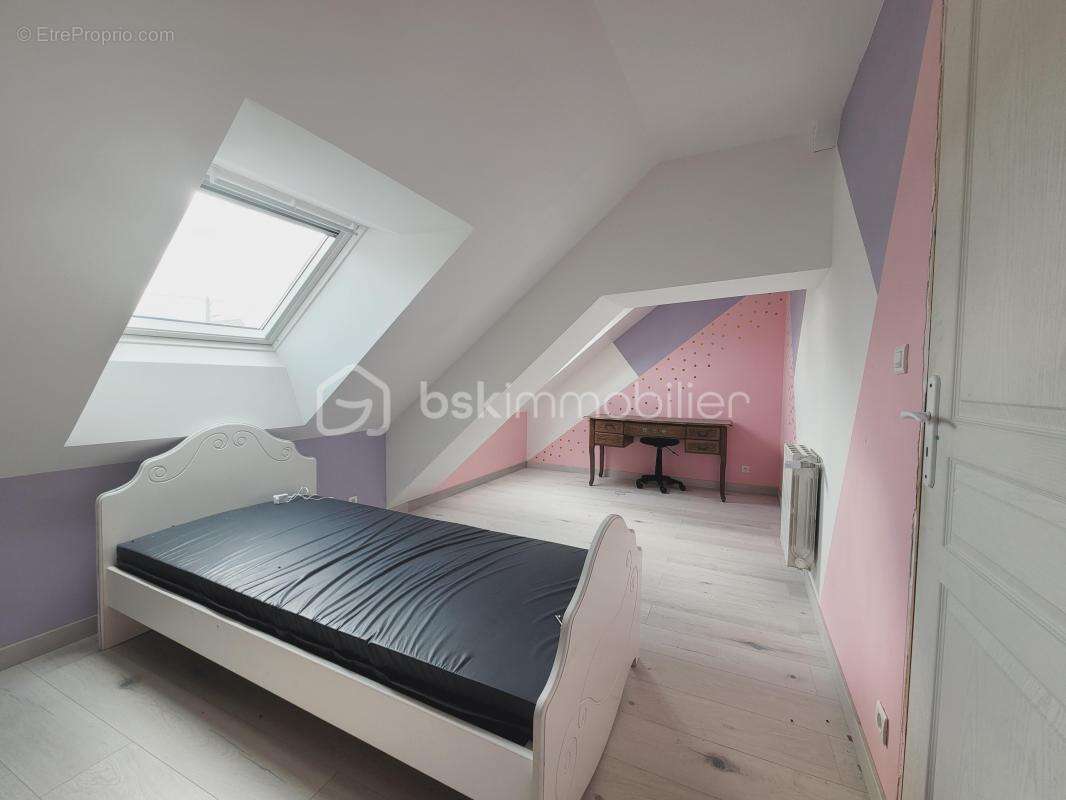 Maison à VILLETHIERRY