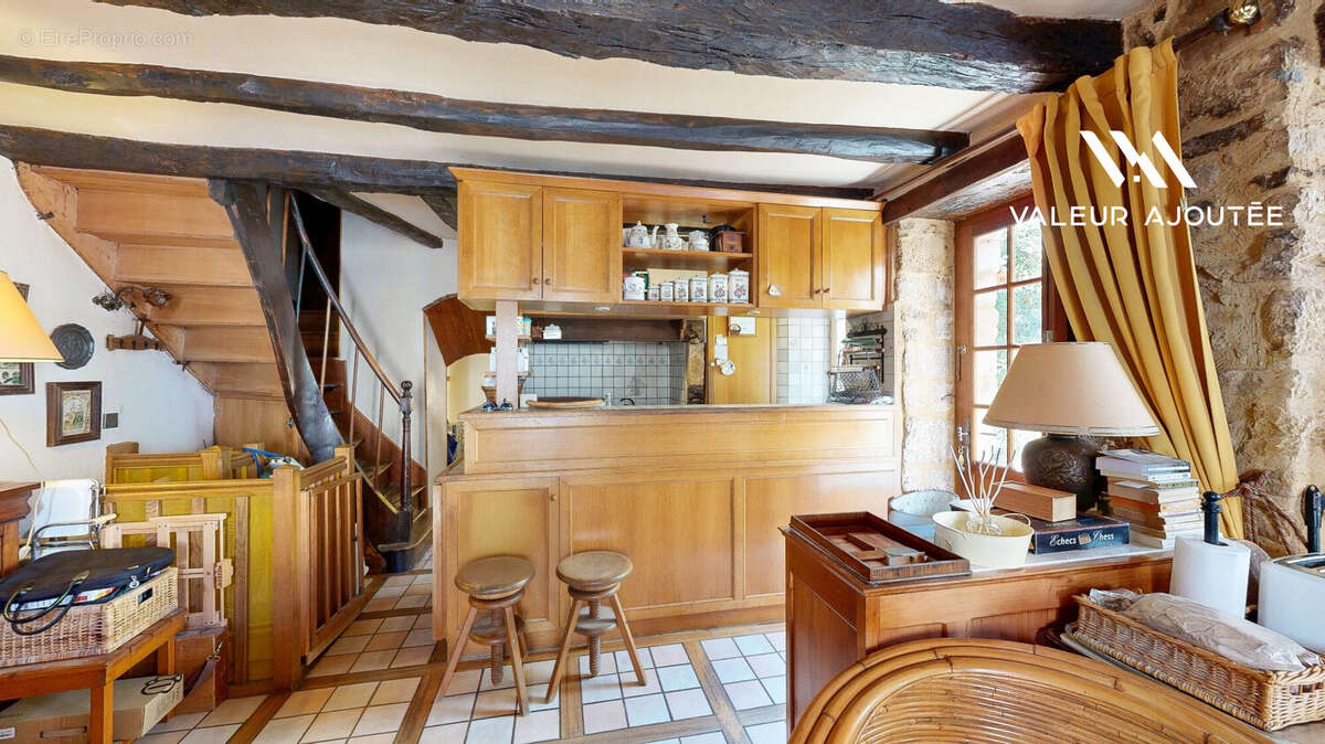 Maison 325 m² à Salles-De-Belves  - photo 6