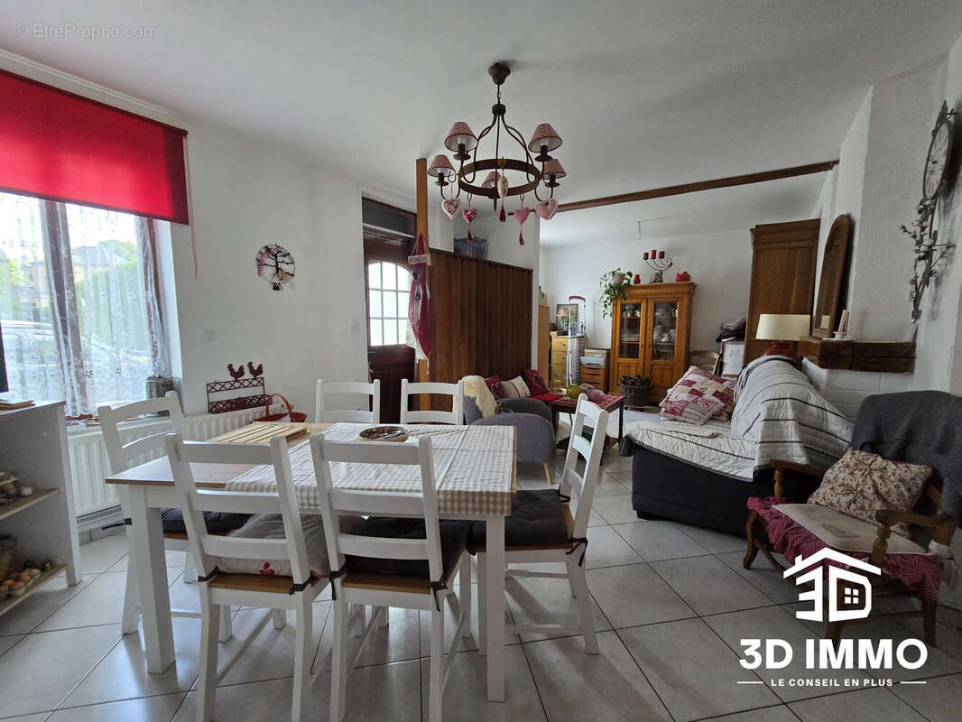 Maison à AVESNES-SUR-HELPE