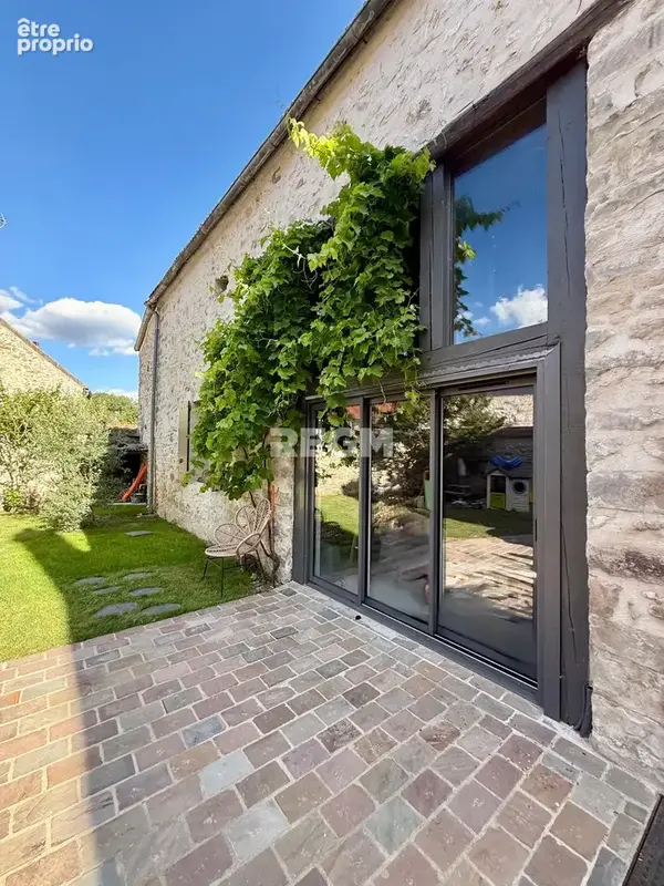 Maison en pierres renovee avec grande dependance - photo 3