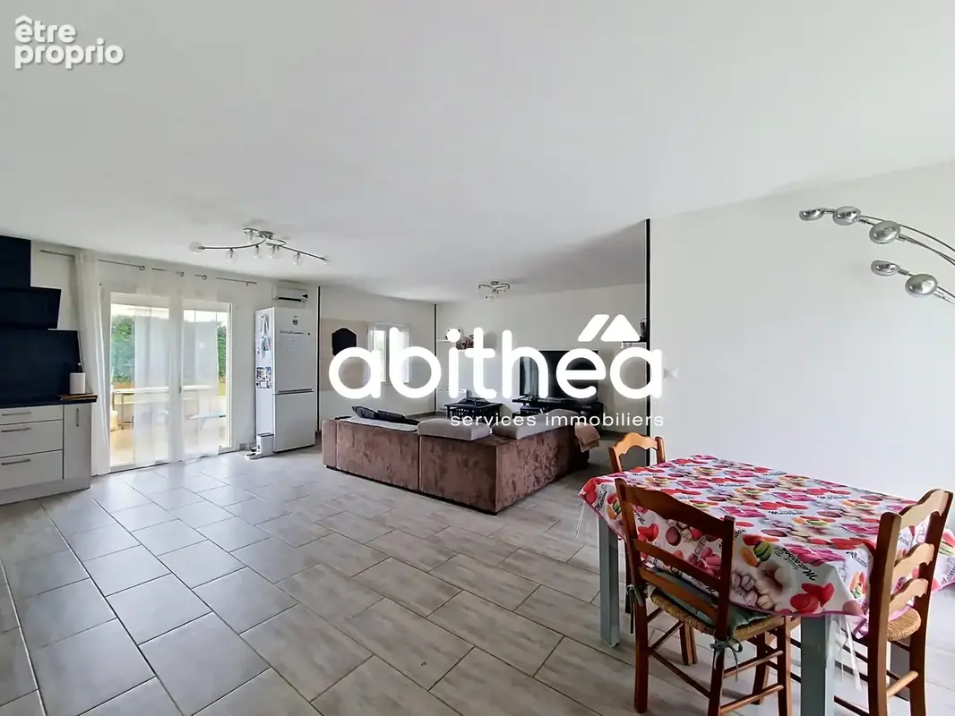 plain pied de 2 chambres  84m2 hab  1050m2 terrain  Saint André de Lidon - photo 3