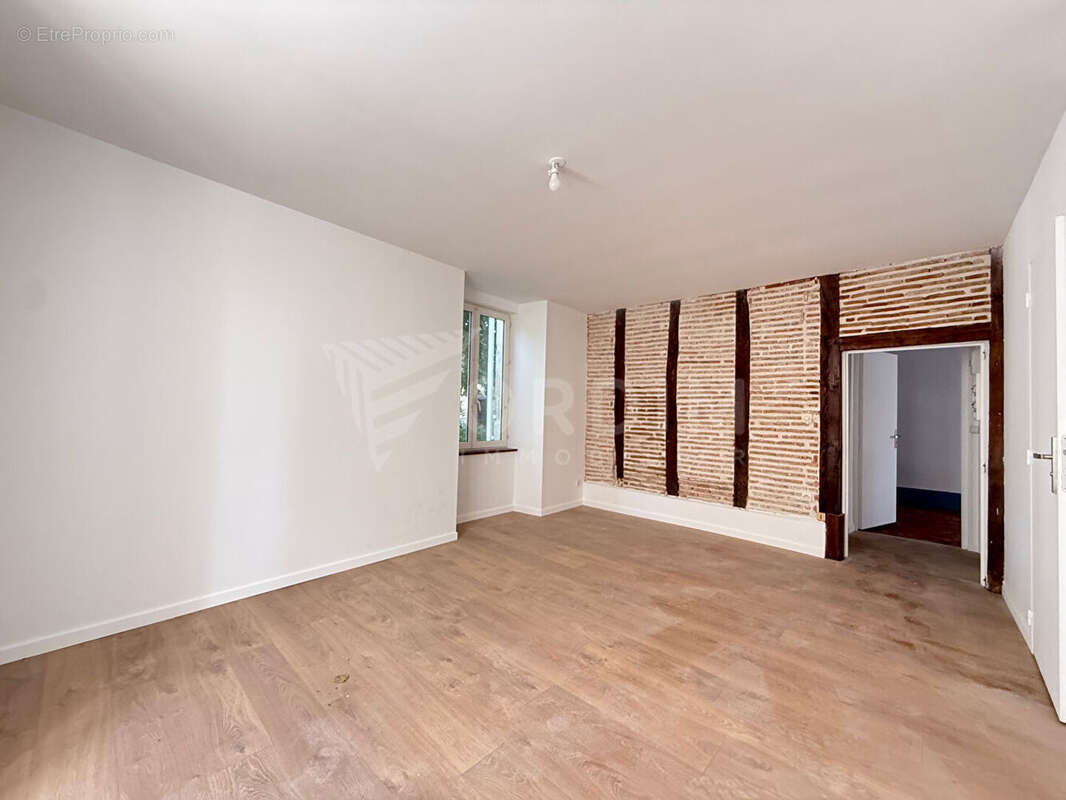 Appartement à NEUVY-SUR-LOIRE
