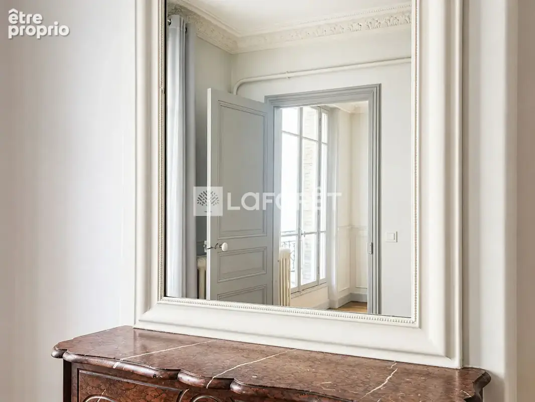Appartement 3 pièces traversant avec le charme de l'ancien - Alésia - photo 5