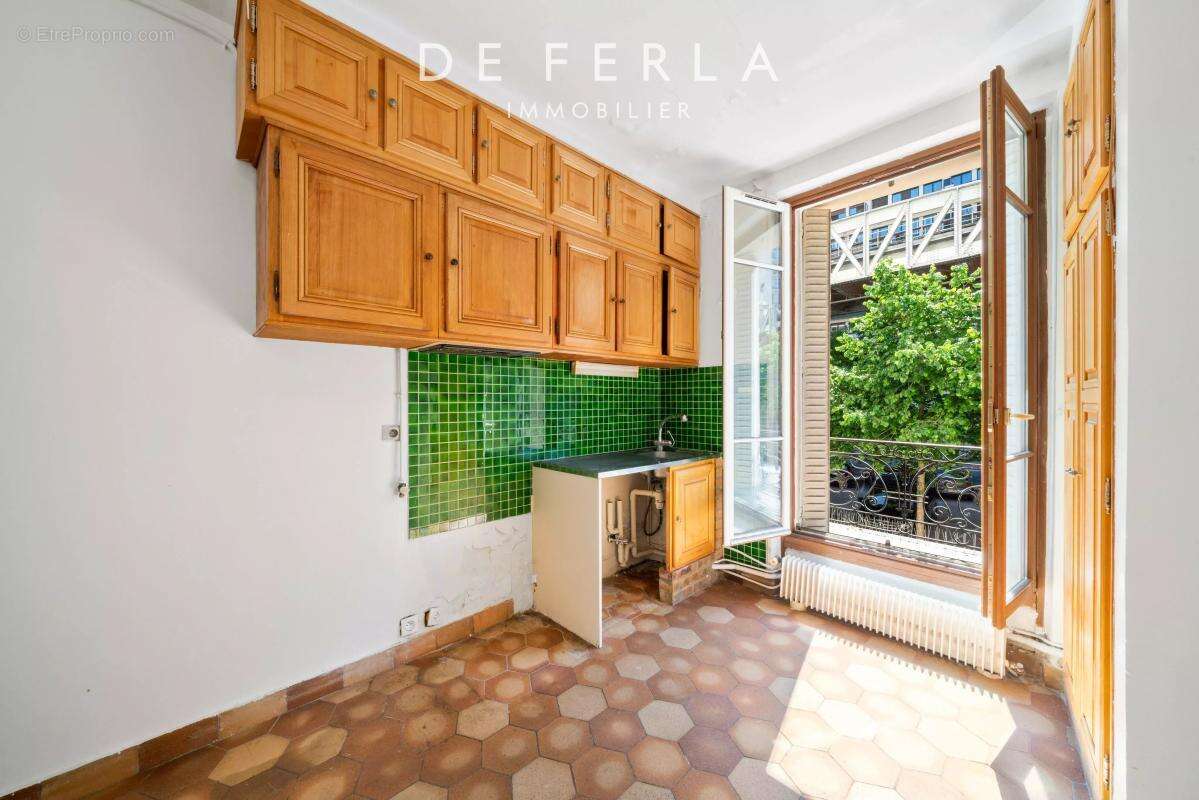 Appartement 2/3 pièces de 58 m² à rénover – Paris XV - photo 3