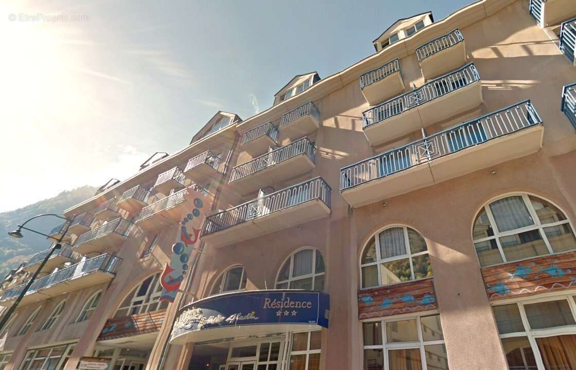 INVESTISSEMENT LOCATIF  Cauterets  Résidence Appart'Hôtel Garden & City  8,12 % de rentabilité - photo 10