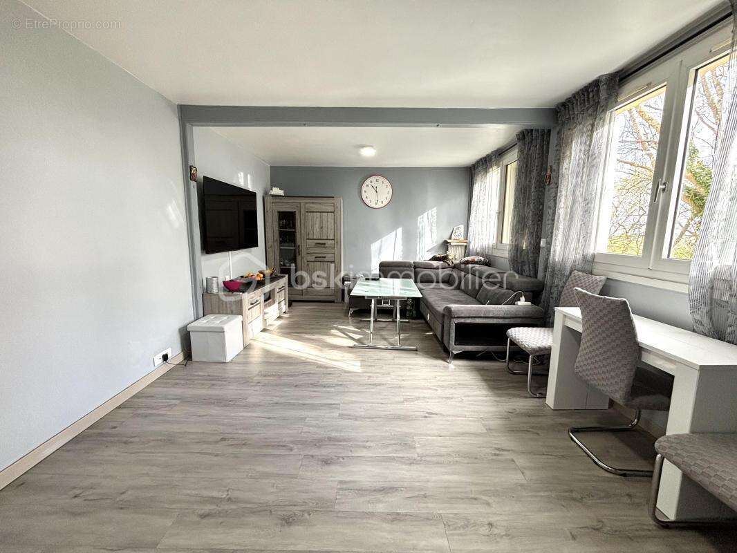 Appartement à SAINT-GERMAIN-LES-ARPAJON