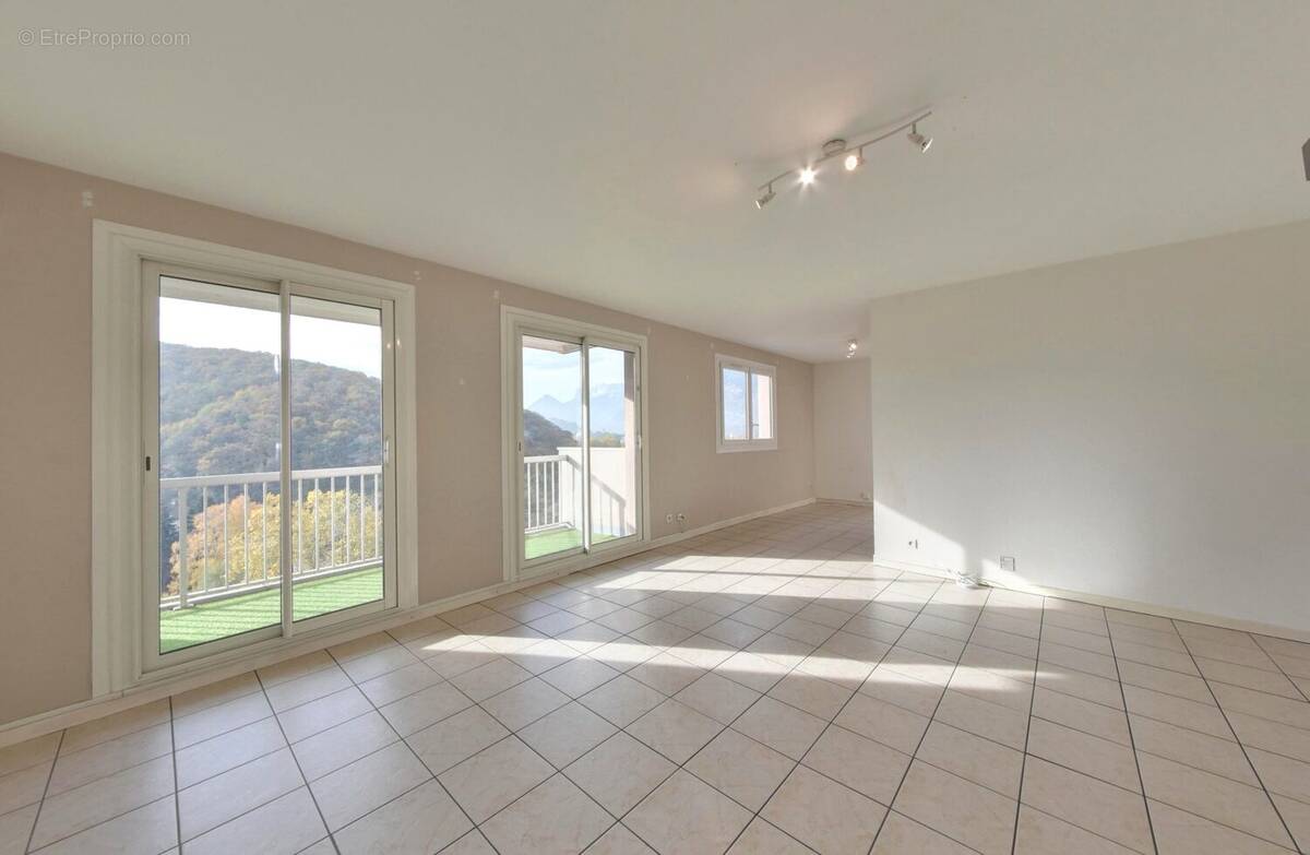 Appartement à ECHIROLLES