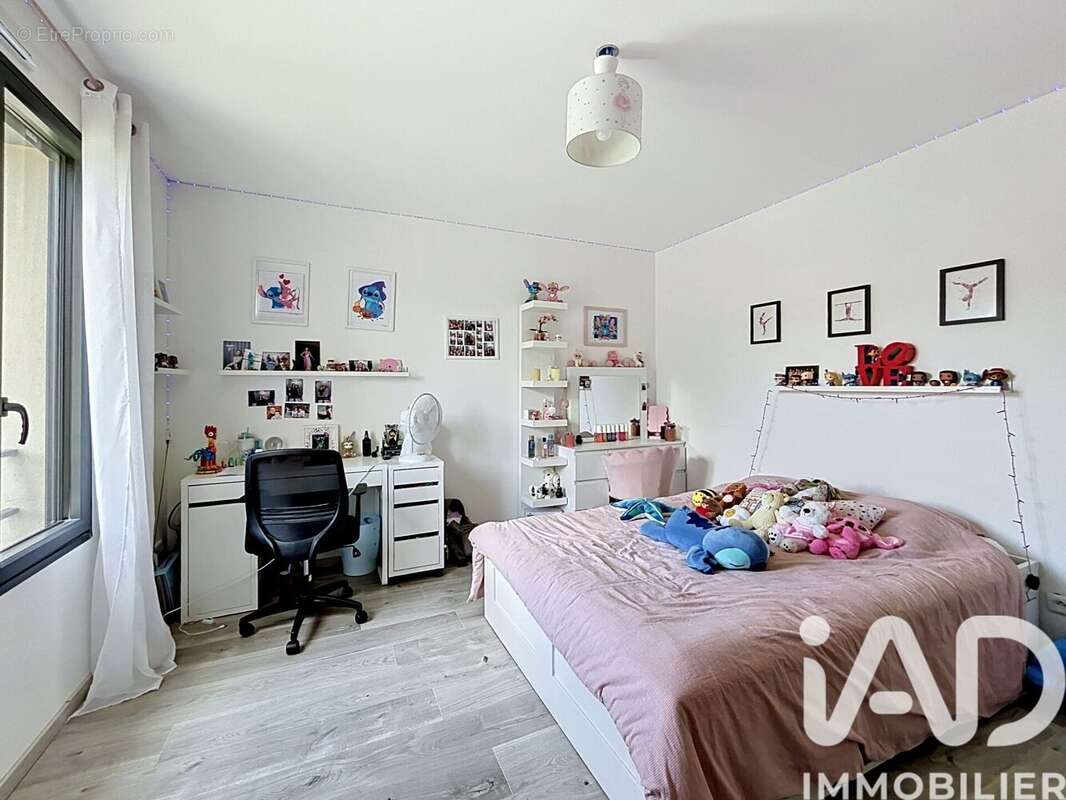Maison 136 m² à Liverdy-En-Brie  - photo 9