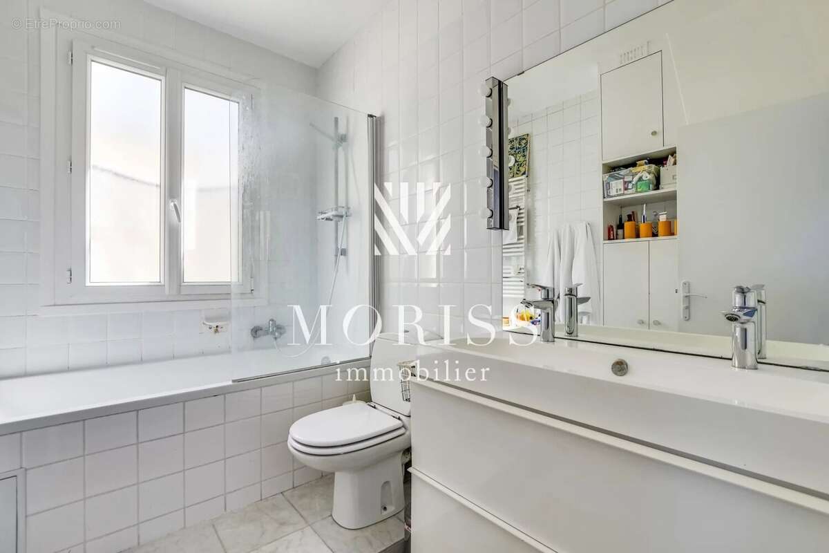 Appartement à PARIS-14E