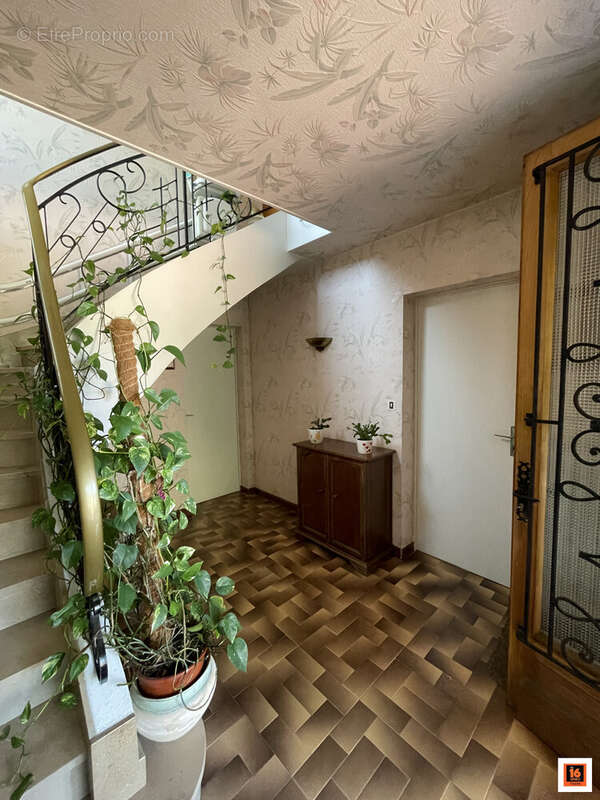 Maison 122 m² à Thiers  - photo 4