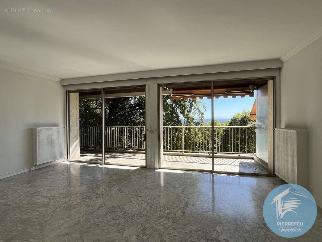 Appartement à SAINTE-FOY-LES-LYON