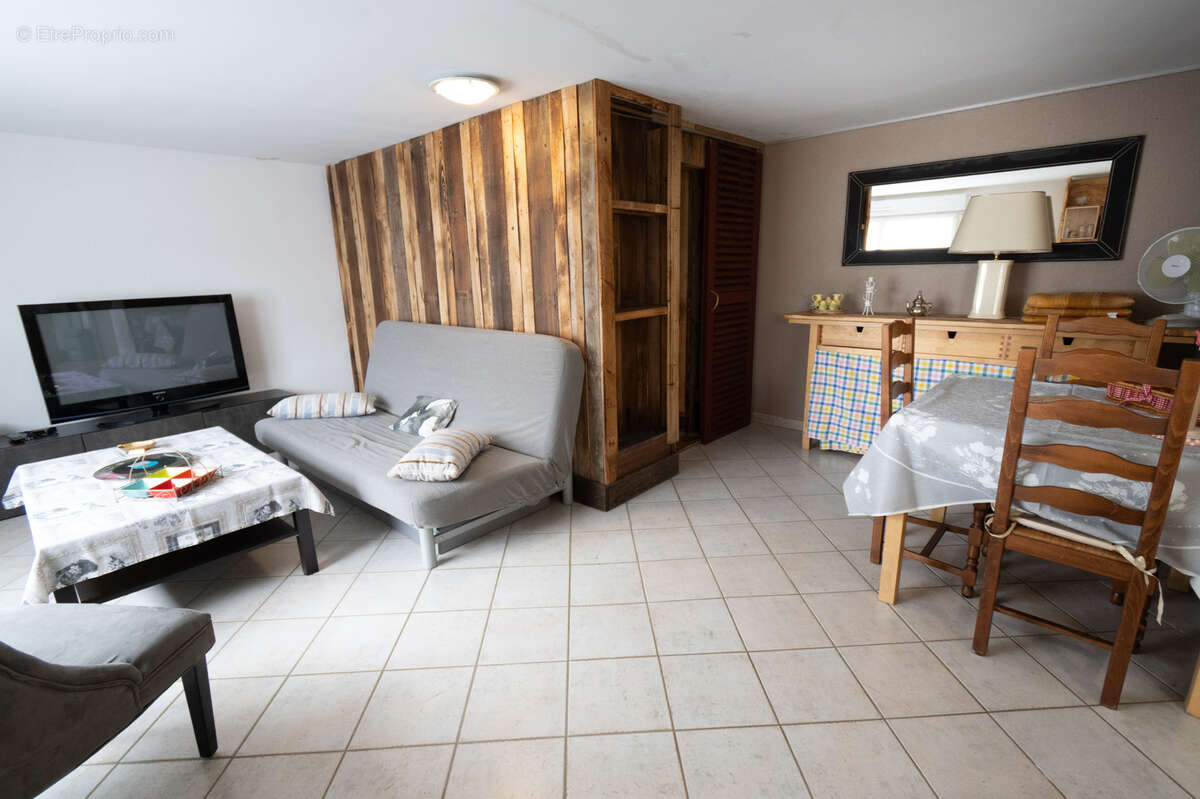 Maison à SAINT-POINT-LAC