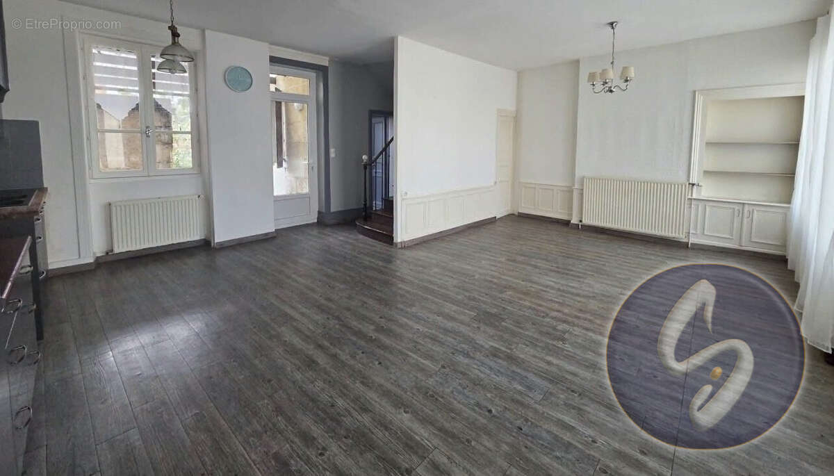 Maison 132 m² à Saint-Maixent-L'ecole  - photo 9