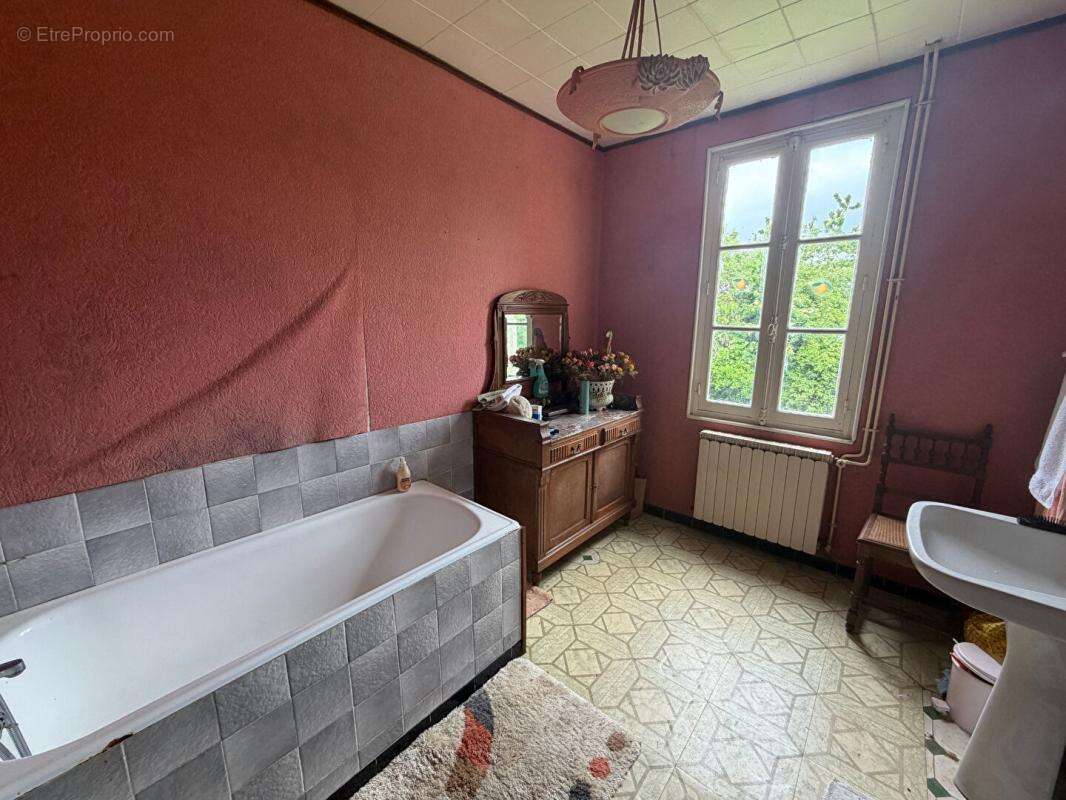 Maison bourgeoise à Crux la Ville - photo 10