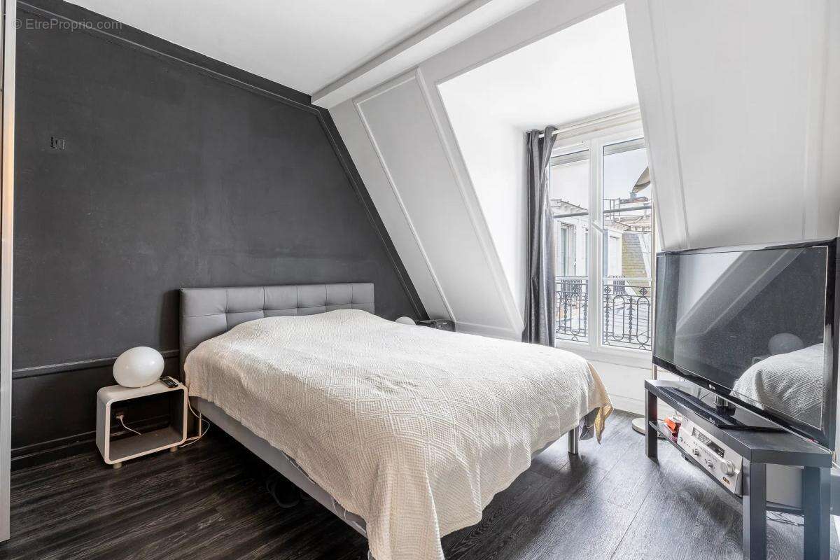 Appartement à PARIS-2E
