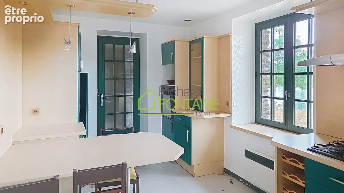 Proche centre à pieds bâtiment en pierre à Rénover sur un terrain d'environ 450 m² - photo 3