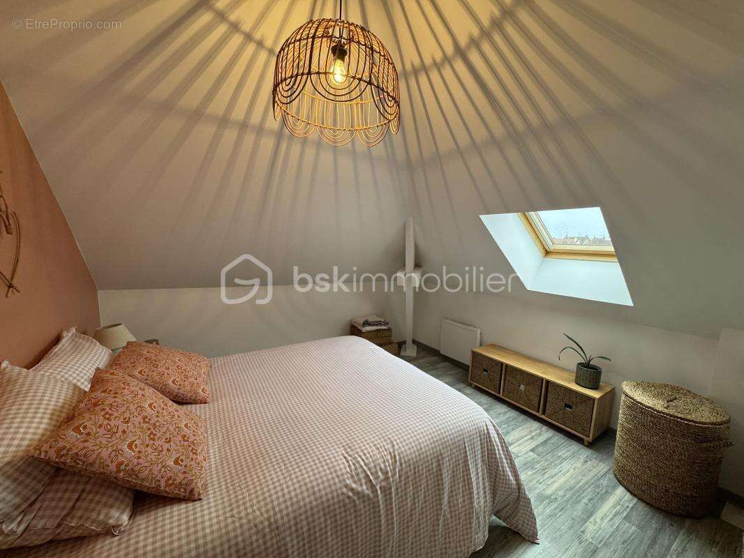 Appartement à FONTENAY-LE-VICOMTE