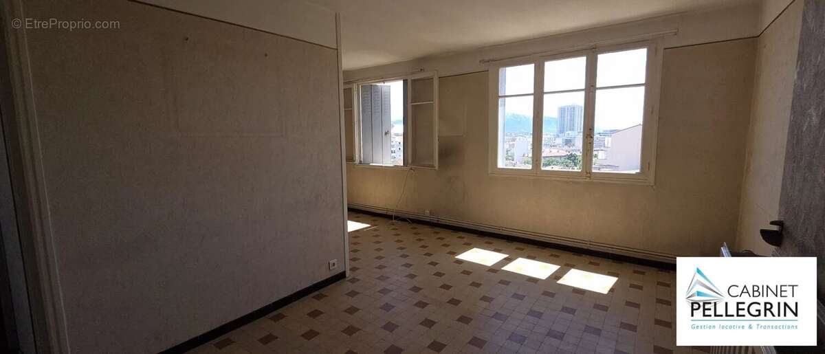 Appartement à MARSEILLE-8E