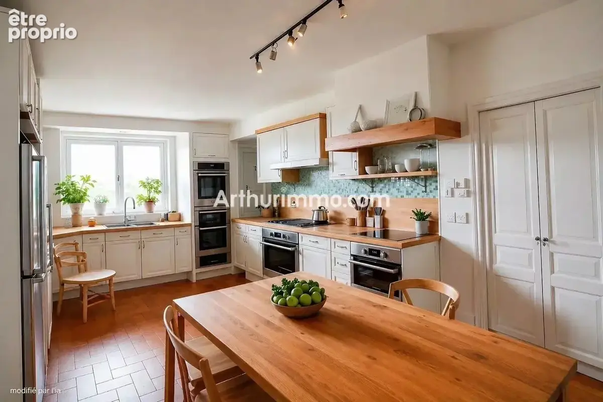 Corps de ferme en pierre a renover – 4 800 m² de terrain – 250 m² de dépendances - photo 8