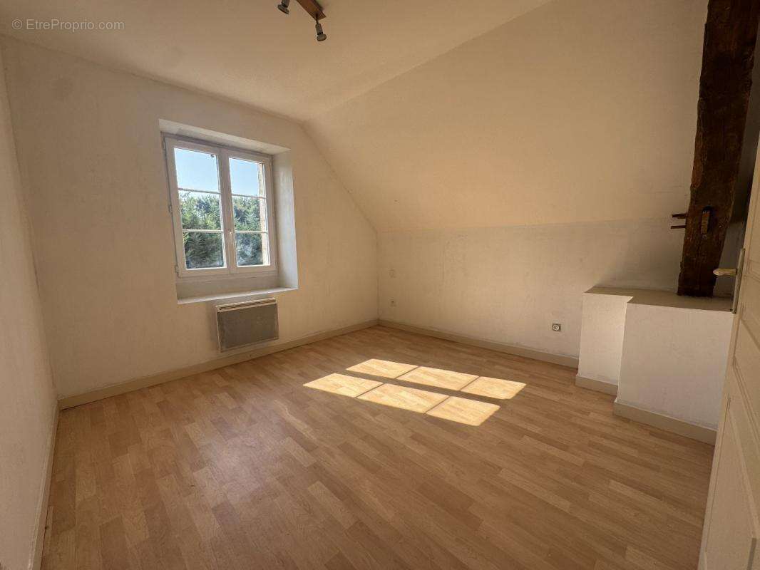 Maison 121 m² à Azay-Le-Ferron  - photo 12