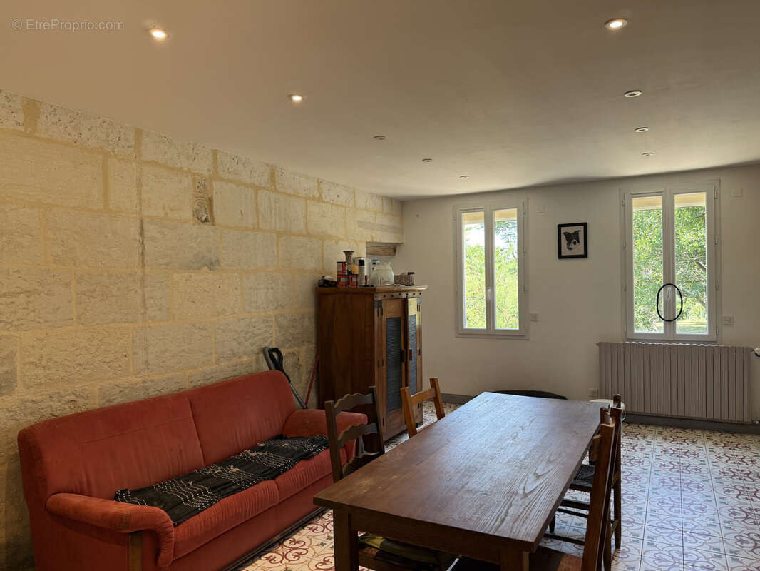 Maison à LA ROCHE-CHALAIS