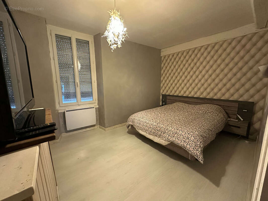 Maison à PONT-SUR-YONNE