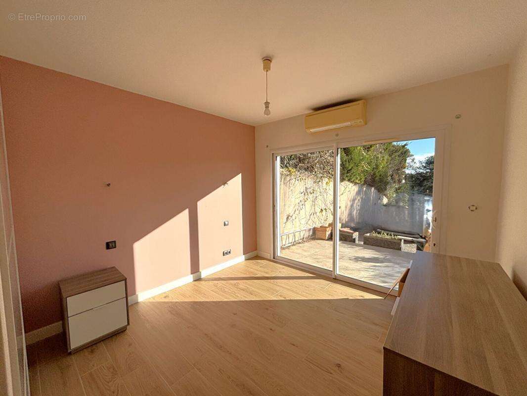 La Colle-sur-Loup, Élégante maison familiale rénovée, calme absolu - photo 12