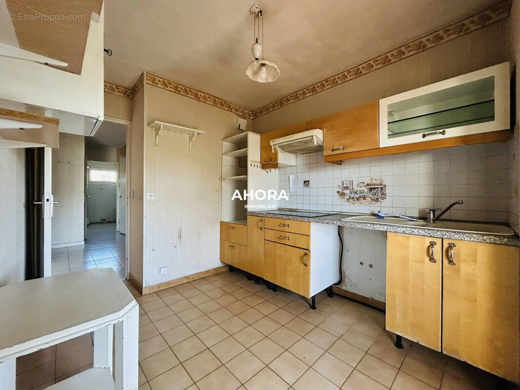 Appartement à MARSEILLE-9E