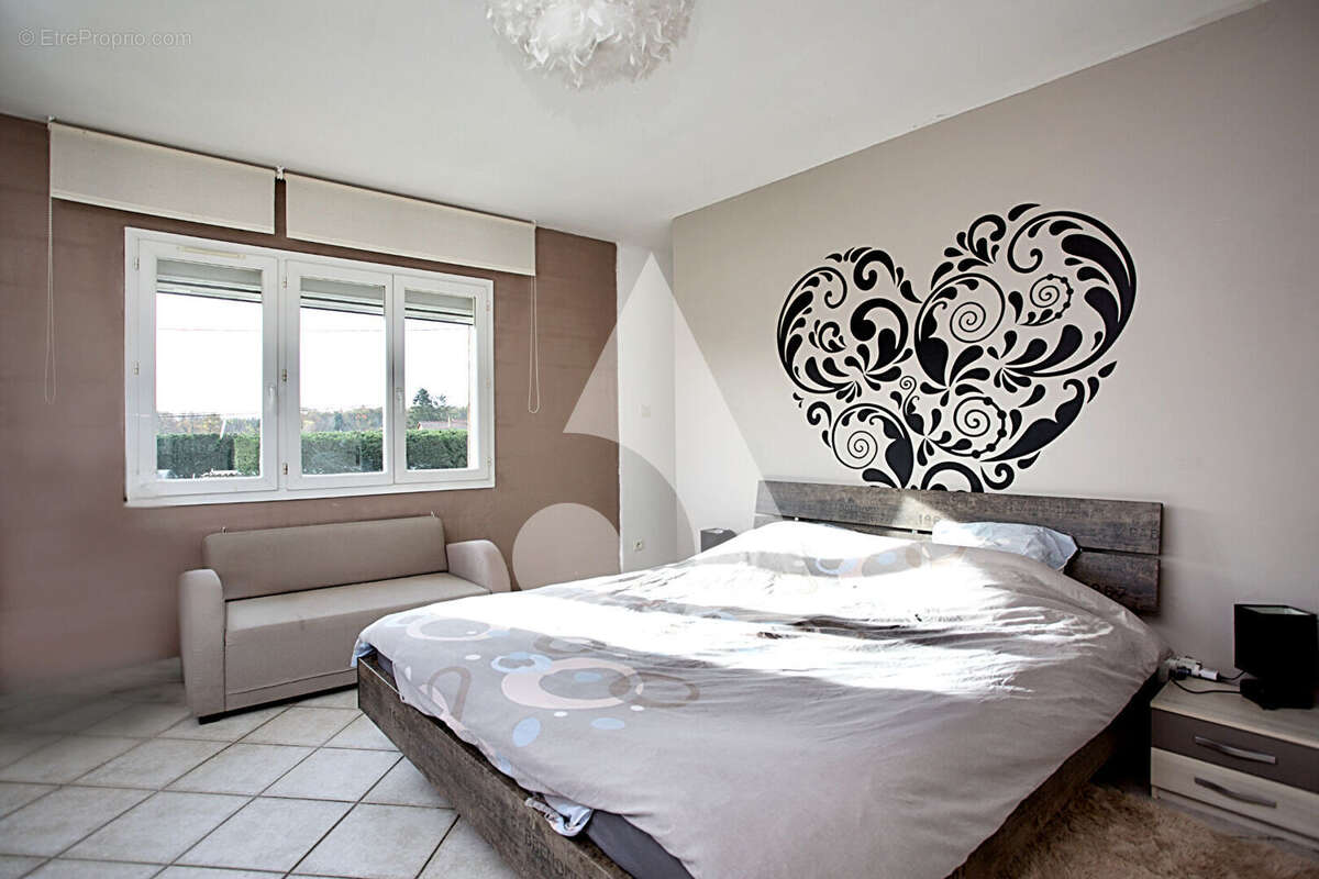 Maison à POUILLY-LE-MONIAL